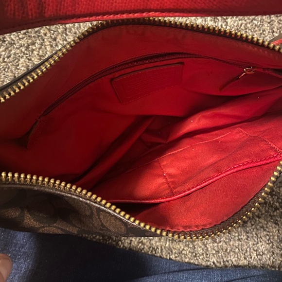 Coach 38267 Harley East West Hobo in Red and Brown - Picture 5 of 6